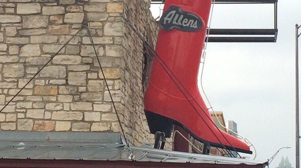 Allen's is a great experience in SoCo. Escape the heat for a few minutes by stopping in to try on a few pair of boots. Very knowledgeable, helpful, and friendly staff.