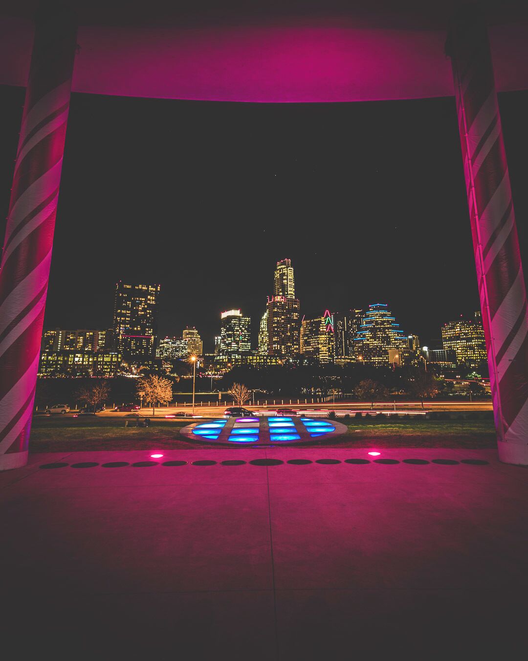 Candy Cane frame.
#downtownaustin #nightphotography #cityskyline
