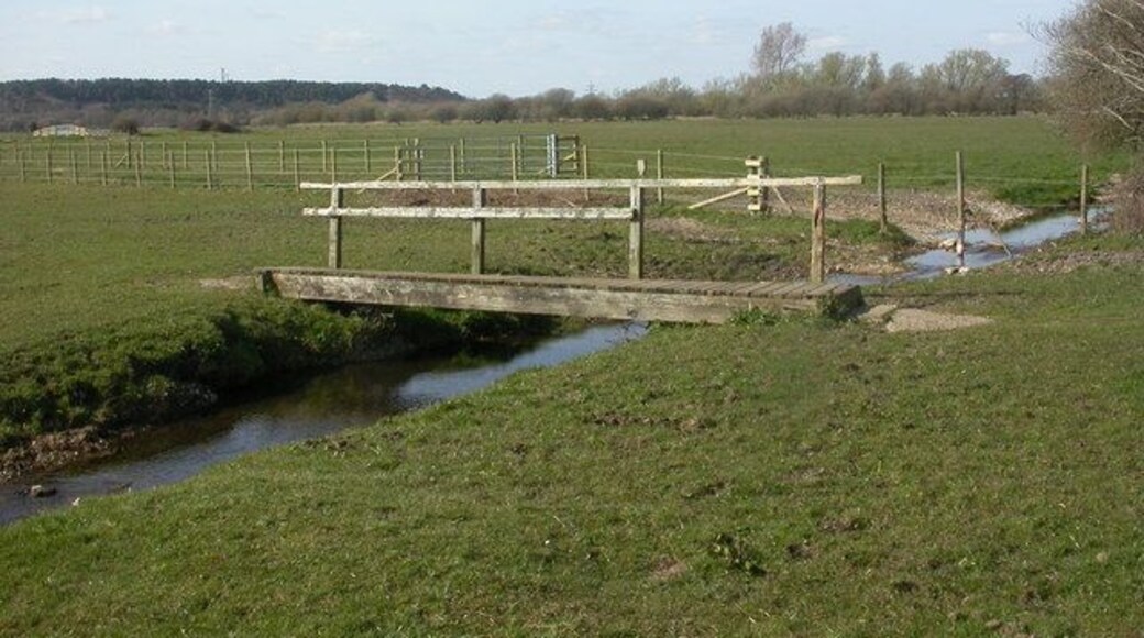 Burton, footbridge Footbridge across Clockhouse Stream, on the Avon Valley Path http://www3.hants.gov.uk/longdistance/avon-valley-path/sopley-christchurch.htm