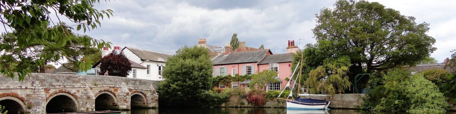 #Christchurch is a quaint, lovely little town in the #South of #England #Dorset #UK
#lifeatexpedia #Troveon #Green #TreeTrove #Waterlust #Boats #Bridge #River #Avon #Parks
