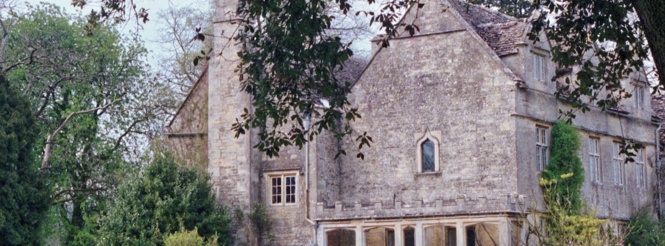 1992 Spring photograph from the gardens at the south of Barnsley House, at the time Rosemary Verey was in residence and directly caring for the garden. Processing: SLR camera Kodak Gold ASA 200-2 film negative scanned with an Epson Perfection V800 using SilverFast 8 scan program, and optimized, cropped and spun with DxO OpticsPro 10 Elite and Adobe Photoshop CS2.