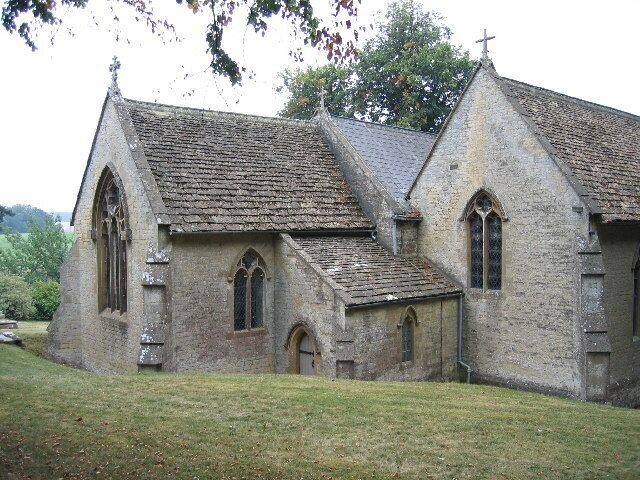 Stratton Church. Possibly on the line between squares!This is looking into the square. The church like many locally is some way from the modern suburb, separated by a main road, the old road to Gloucester.