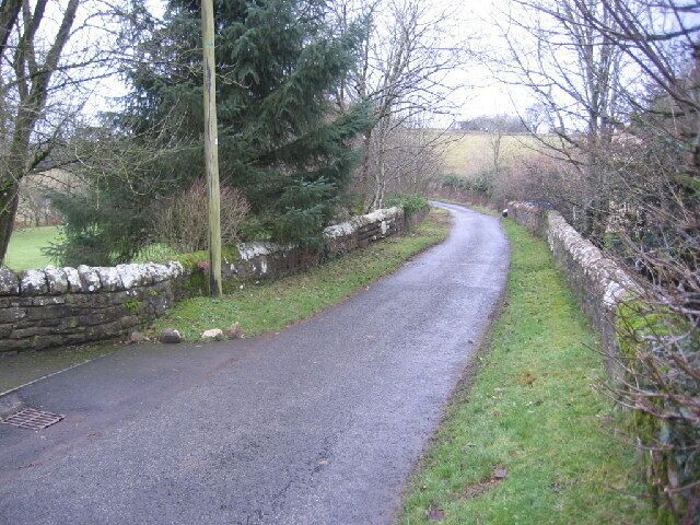 Bridge over Windergill Beck. Poor planning to have to put the telegraph pole just there.