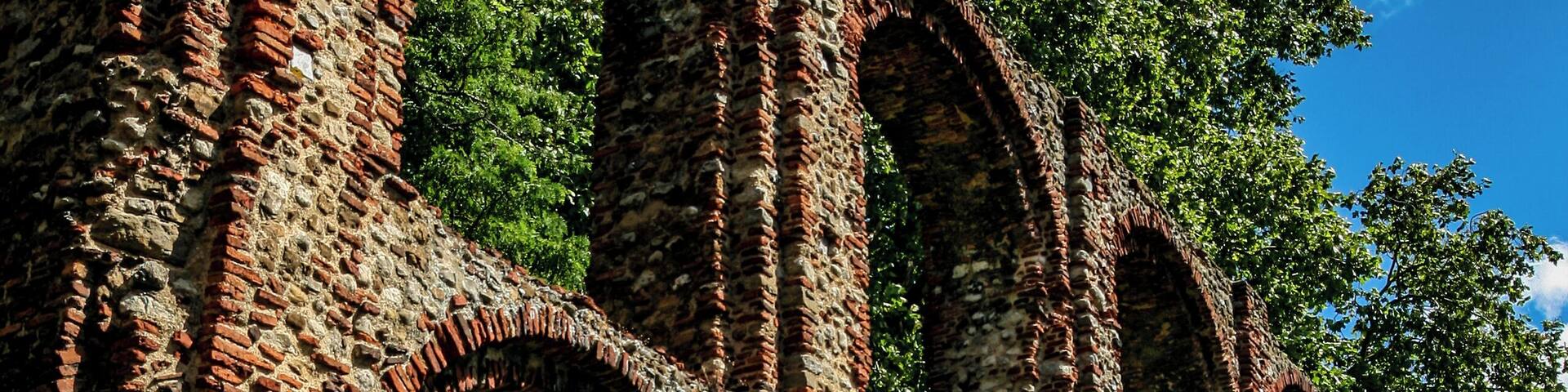 A Nice for a picnic in the summer in the heart of Colchester town