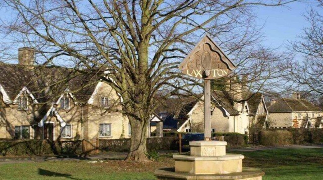 Village sign and estate houses at Laxton