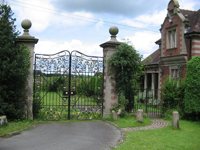 Rookery Lodge, Middlewich Road Lodge at the eastern approach to Rookery Hall. Many years ago this was owned by a Baron Von Schroeder but lost by him in the wake of anti-German feeling around the time of World War I.