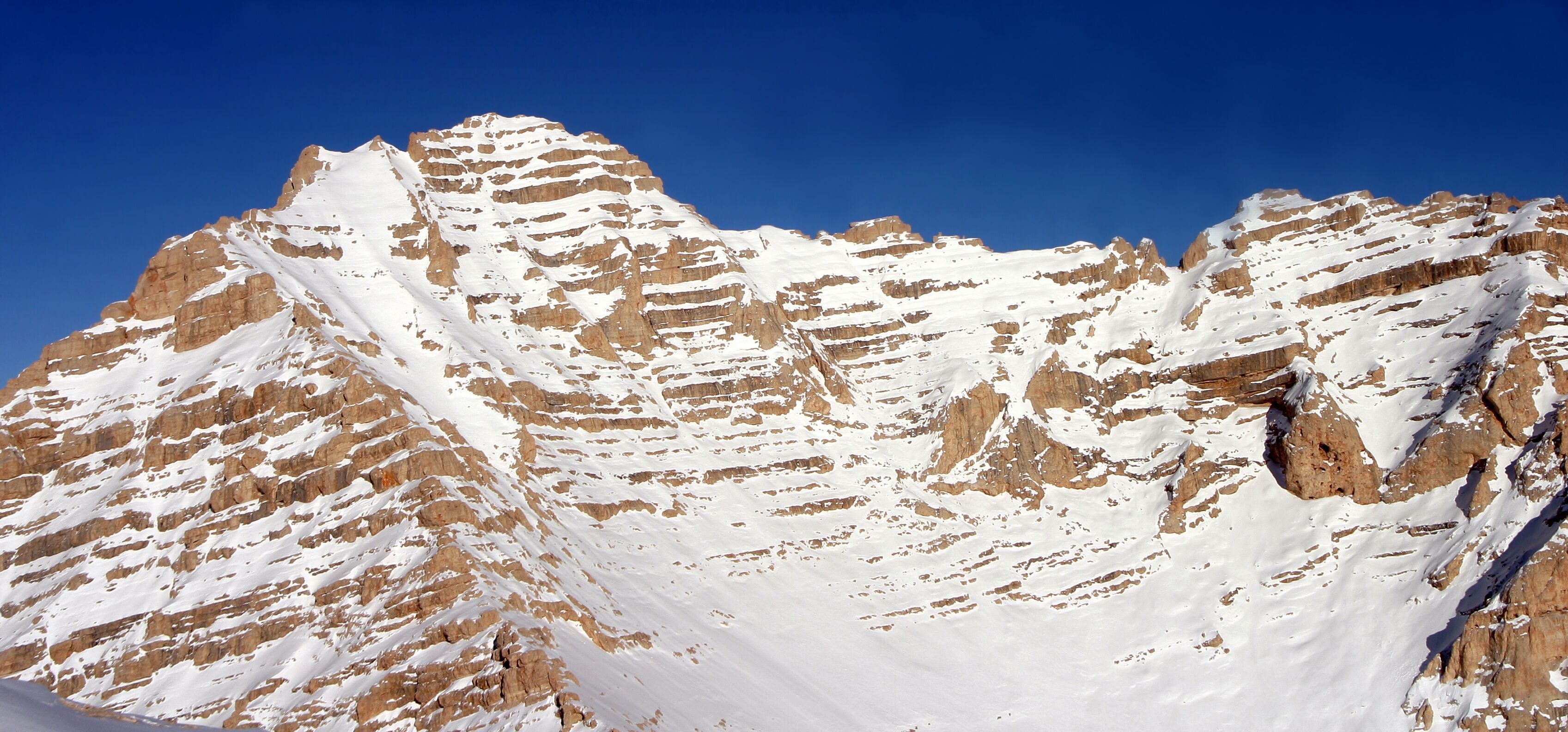 Mount Kizilkaya and Aladaglar Mountain Range, Toros Mountains, Nigde, Turkey. Aladaglar is most important mountain range in Turkey.