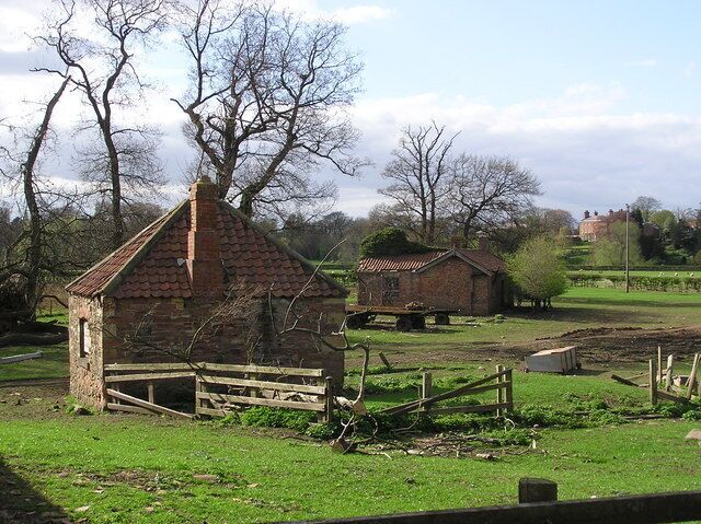Farm Buildings : Low Hail Farm. Formerly an estate farm owned by Lord Rokeby. Taken from Bridlepath.