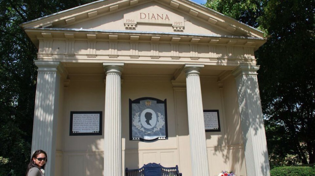 Uhmm... Not so sure if Lady Diana's actual remains are in here??!