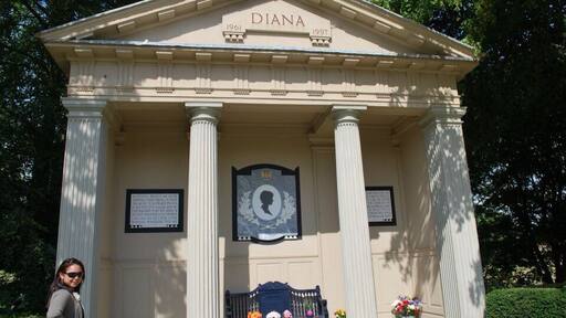 Uhmm... Not so sure if Lady Diana's actual remains are in here??!
