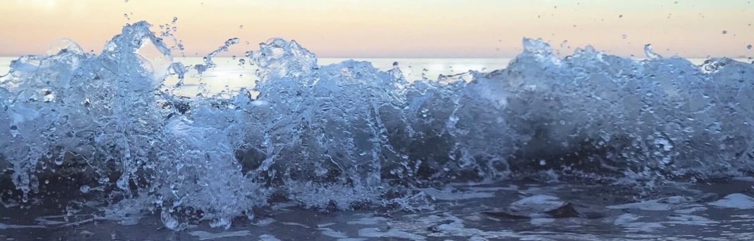 Evening waves on Holcombe beach