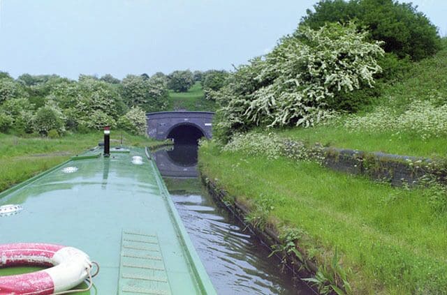 Approaching Netherton Tunnel, southwest end A pleasantly rural setting - more Green Country than Black Country.