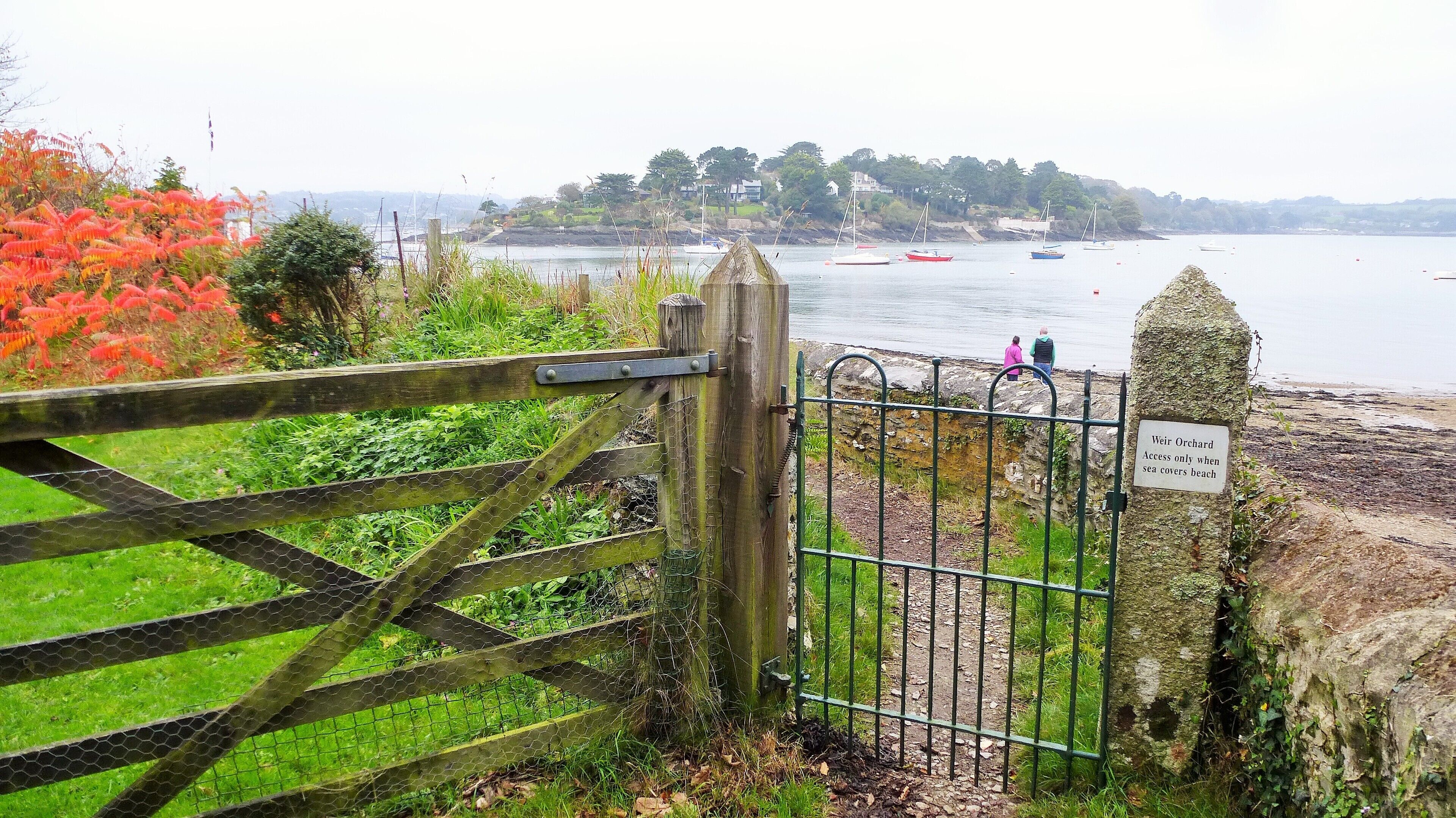 Weir Orchard tidal footpath.
