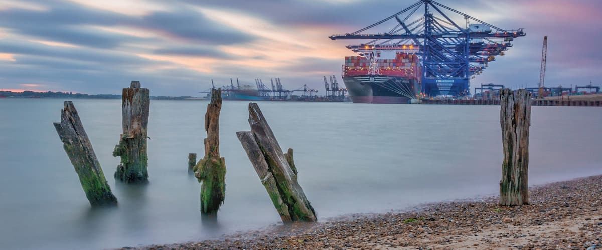 To get the pier remains surrounded by water you will need to wait for high tide, unfortunately by high tide all the colour in the sky had disappeared on the evening I was there