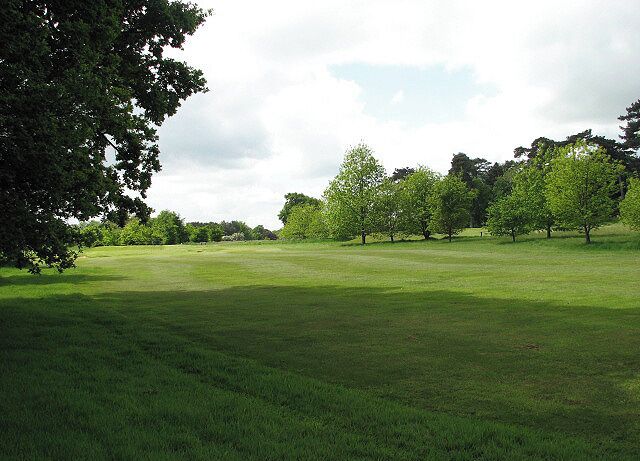 Golf course 9 hole golf course by Fritton Lake Lodges.