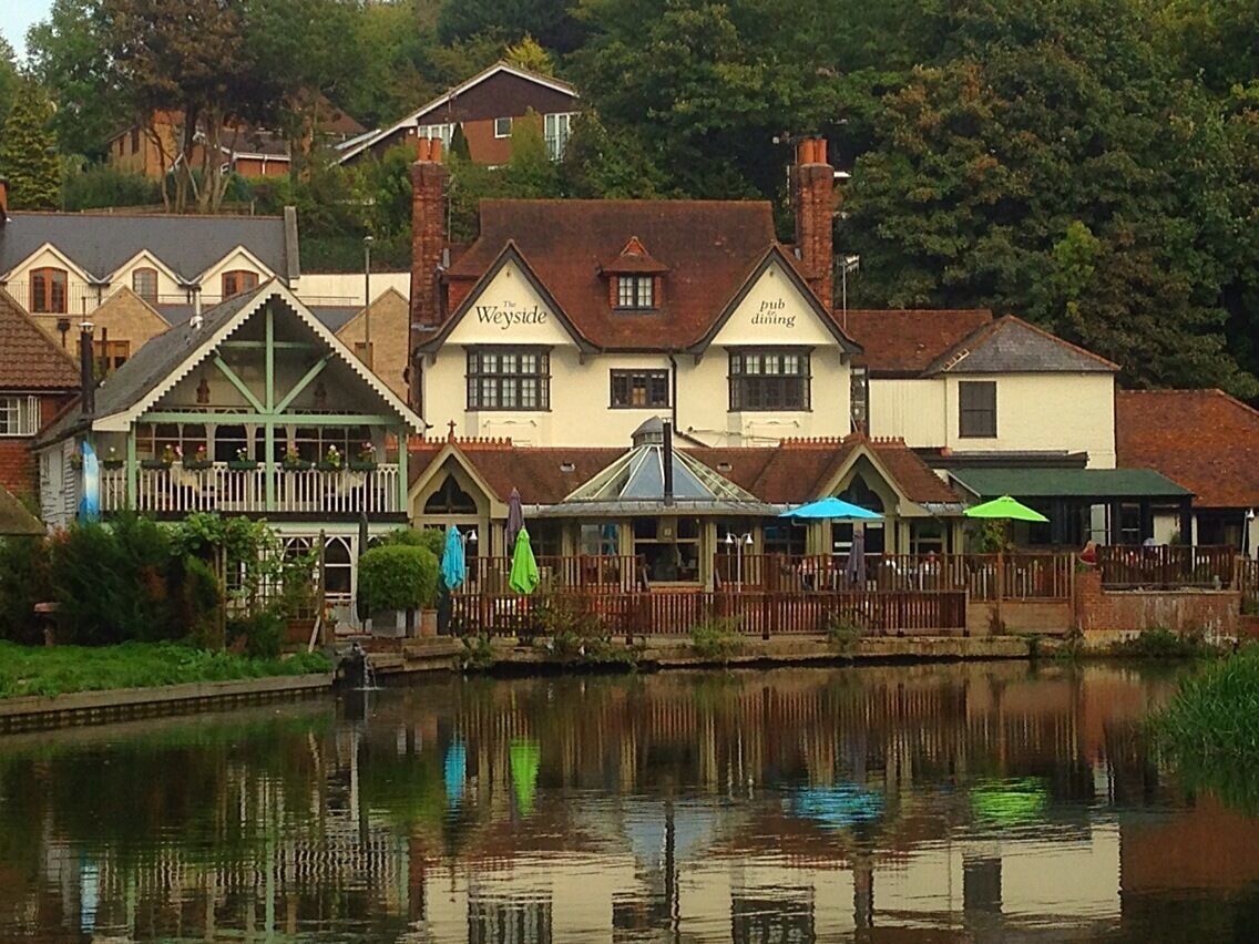 Awesome pub right next to the river just south of the center of town. Friendly staff, lovely atmosphere, and even better, it's dog friendly!
#localgem