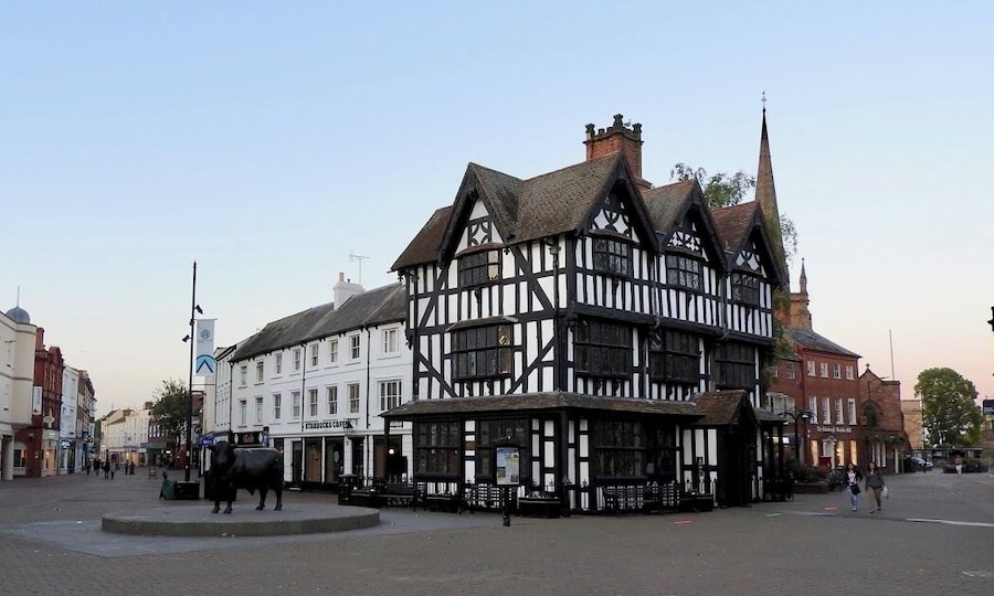 The Old House is a well-preserved half-timbered Jacobean building in the centre of Hereford. It was built in 1621 as part of Butchers' Row. In 1816, other buildings on the row started to be demolished. It has been used by butchers, ironmongers, and bankers during its existence. Old House is now the only remaining house in the original row, surrounded by more modern buildings.
#Hereford