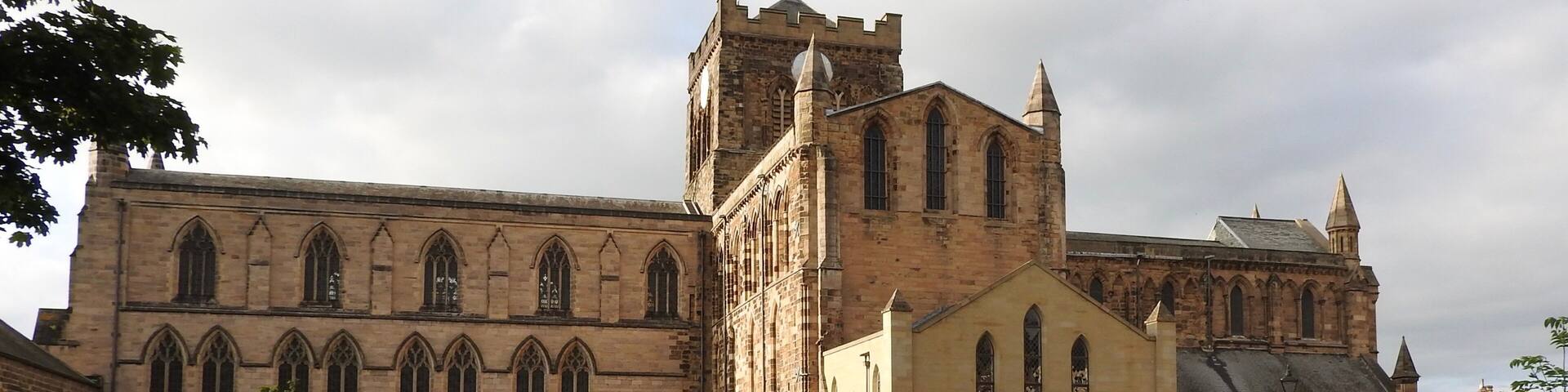 There has been a church on the site in Hexham, England, for over 1300 years since Etheldreda, Queen of Northumbria made a grant of lands to Wilfrid, Bishop of York. Of Wilfrid's Benedictine abbey, which was constructed almost entirely of material salvaged from nearby Roman ruins. The Abbey was built up during the 12th Century into its current form, with additions around the turn of the 20th Century.
#LikeALocal #OnTheRoad