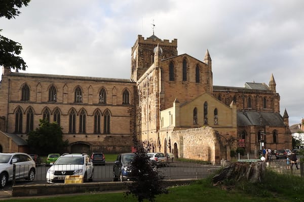 There has been a church on the site in Hexham, England, for over 1300 years since Etheldreda, Queen of Northumbria made a grant of lands to Wilfrid, Bishop of York. Of Wilfrid's Benedictine abbey, which was constructed almost entirely of material salvaged from nearby Roman ruins. The Abbey was built up during the 12th Century into its current form, with additions around the turn of the 20th Century.
#LikeALocal #OnTheRoad