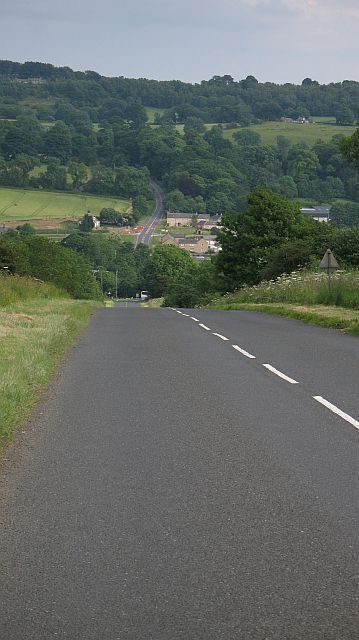 Chollerford The B6320 descends steeply to cross the North Tyne at Chollerford.