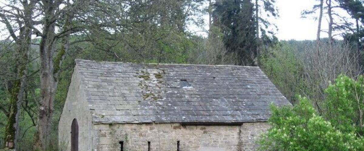 Old barn off the A686 south of Cupola Bridge