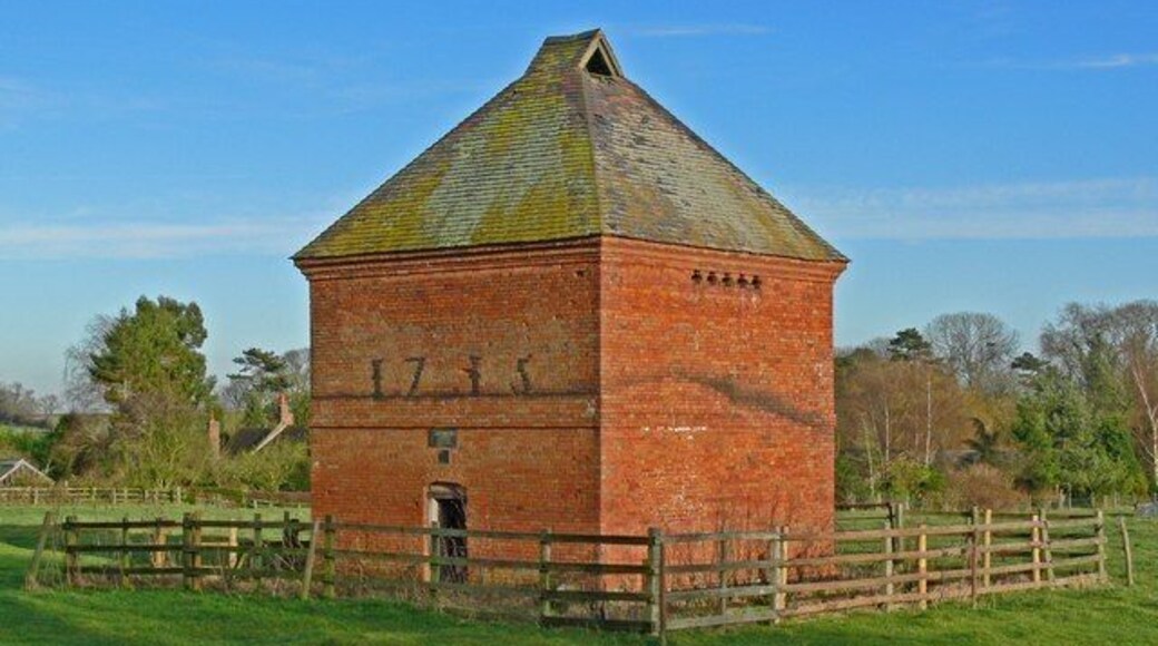 Dovecote in Aston Flamville A plaque on the front of the dovecote reads: This building was restored in 1977 by the Powner family of Aston Flamville in co-operation with the Blaby district council. It lies in a small field next to Lychgate Lane. The dovecote is dated to 1715.