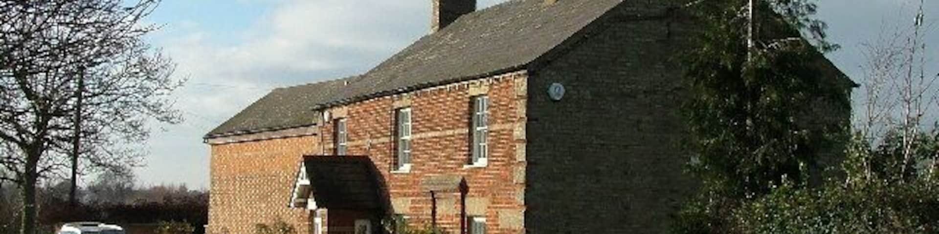 Wrayfields. Wrayfields is a hamlet outside of Stotfold. This is Wrayfield House.