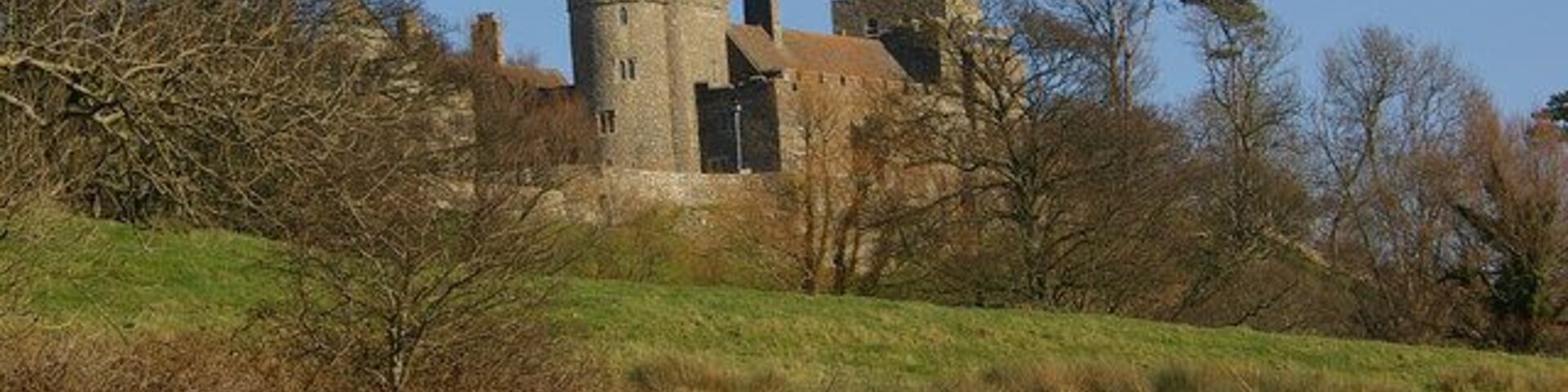 Lympne Castle This building, parts of which date from the 13th Century, was once occupied by Thomas à Becket.