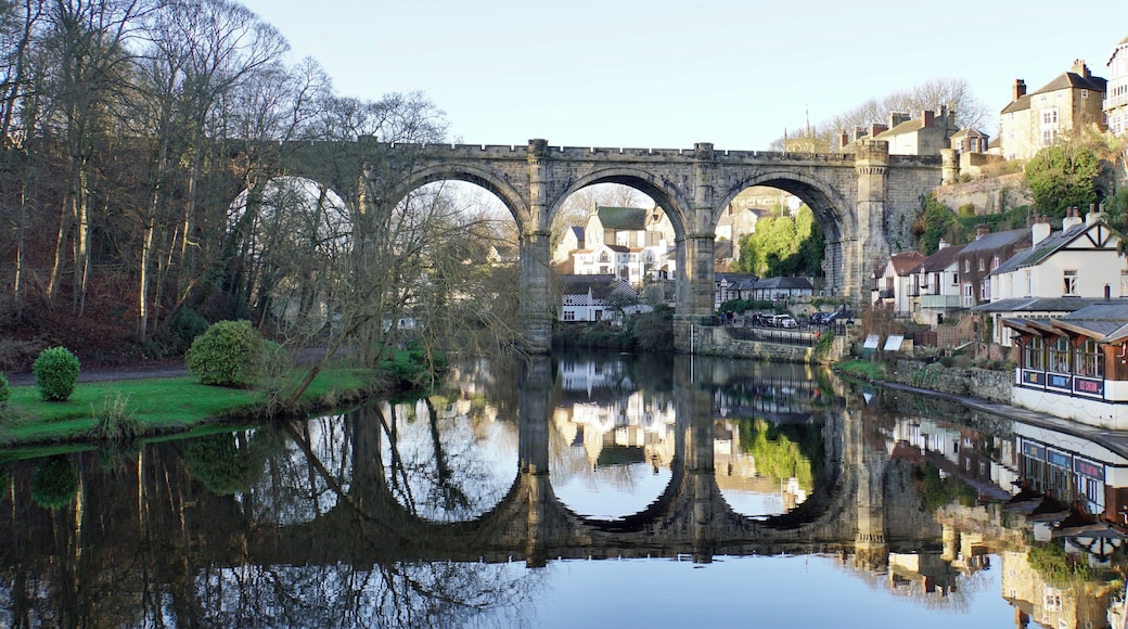 The Viaduct over the River Nidd @ Knaresborough, North Yorkshire, UK (Jan 2020): the stunning view from Knaresborough Castle on a sunny winters day.