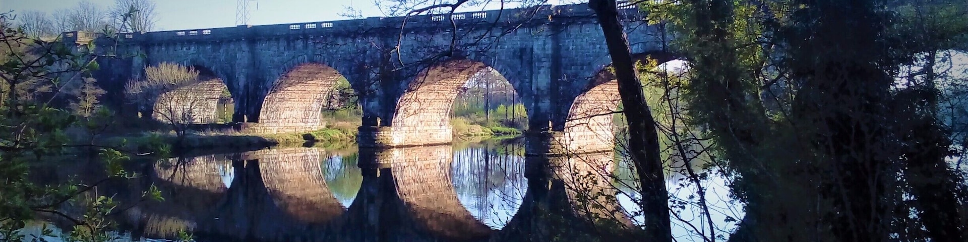 Very pretty Aquaduct carrying the Lancaster section of the Canal over the River Lune.
#troveon #lifeatexpedia 
#stunningstructures #waterlust
#Architecture #Blue #Reflections #BVSBlue
#mybackyard
