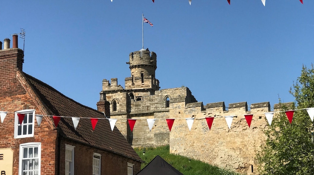 Celebrating the Royal wedding 🎉🎩