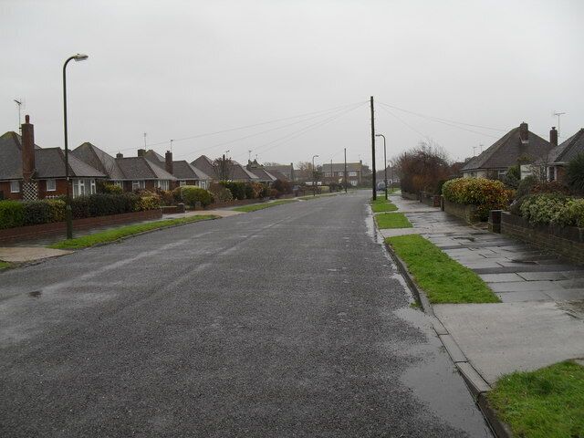 Mid section of Sutton Avenue