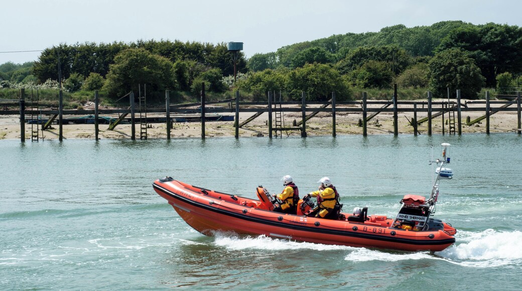 Renee Sherman (B-891) in the river Arun heading out to sea, 9 May 2016