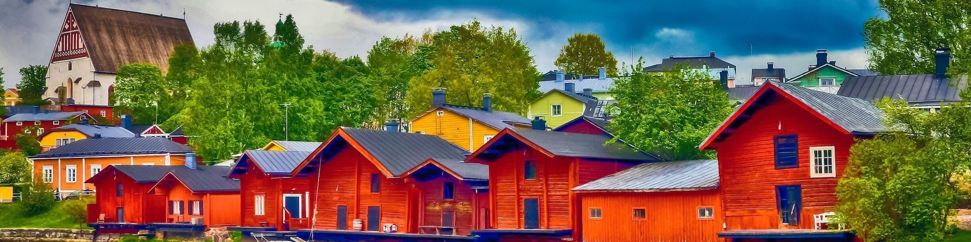 Red Fishing Village in Finland’s oldest Medieval City are a stark contrast to the city skyline.
This is about 50 kilometers from Helsinki.