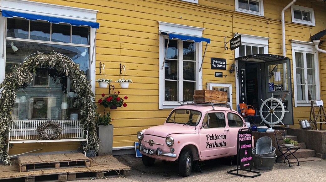 Antique shop (June 2018)