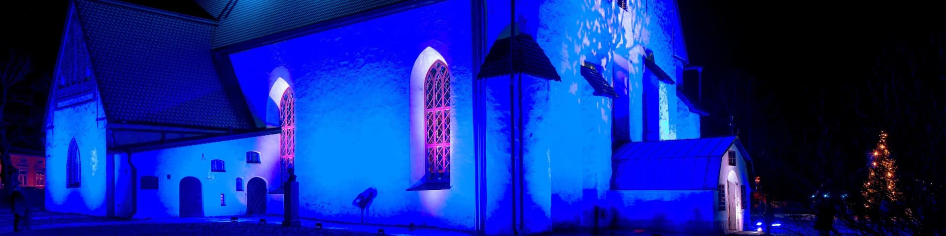This is vero old church wich has burned twice and is located on top of this small hill in old town of Porvoo.
You can basically see it everywhere in the town.
This spectacular shot is taken during Finland's 100 year celebration, where it was lit with Finnish flags colors blue and white!
#PORVOO
#FINLAND
#BVSBLUE
