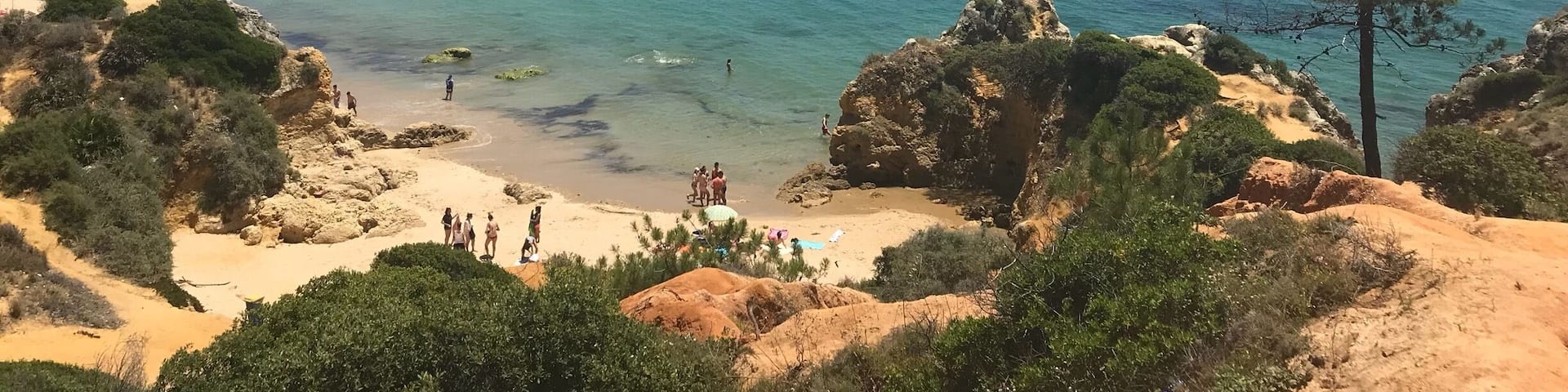 Last week in Albufeira, Portugal was amazing! So many stunning beaches and views 😍