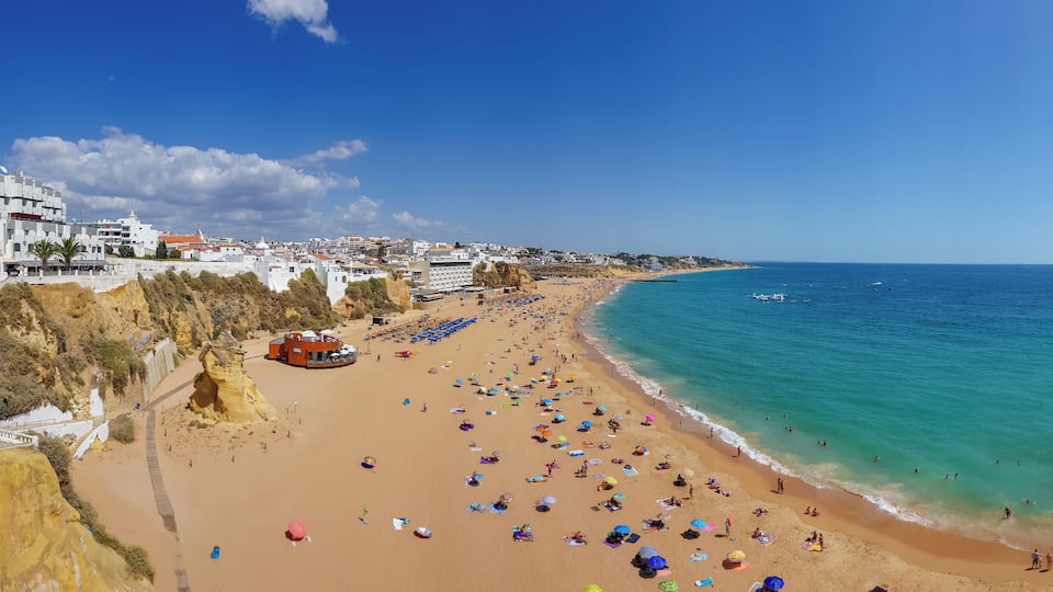 Beautiful sunny day in #Albufeira
#algarve #beach #summer #europe #instatraveling #travelgram #traveltheworld #visitportugal #igersportugal #portugalalive #portugalcomefeitos #portugal #sharing_portugal #topportugalphoto #discoverportugal #ig_portugal #portugal_em_fotos #super_portugal #portugalvisuals #portugalemclicks #findout_portugal #amar_portugal #portugallovers #RevealPortugal #weshareportugal #portugaladdict #portugal_gems #travel #travelphotography