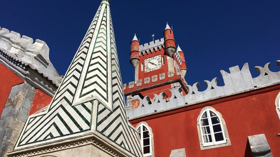Originally on our visit to Lisbon, we hadn't even planned to visit Sintra, but we're so glad we did! The whole area was magical, and Pena Palace was the highlight.
The palace is a short walk up a fairly steep hill, but it's absolutely worth it. If you're going to visit Lisbon, I'd recommend 2 days for Sintra alone, it's fantastic! #LifeatExpedia