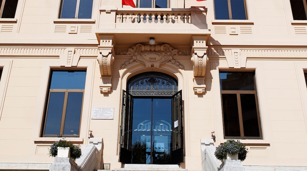 فيفرانش سور ساون