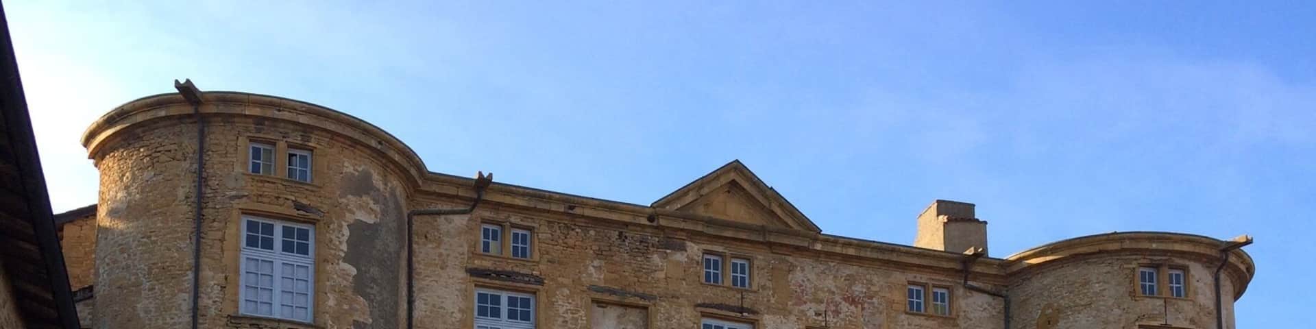 Chùteau de Theizé en Beaujolais