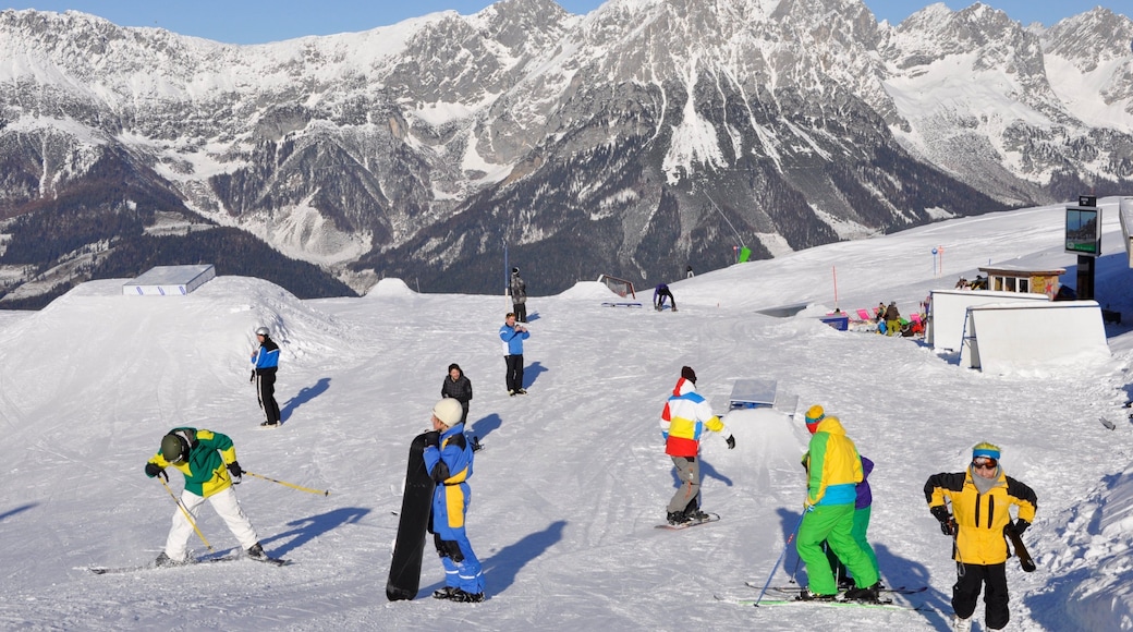 Ellmau som viser skiløb, sne og bjerge