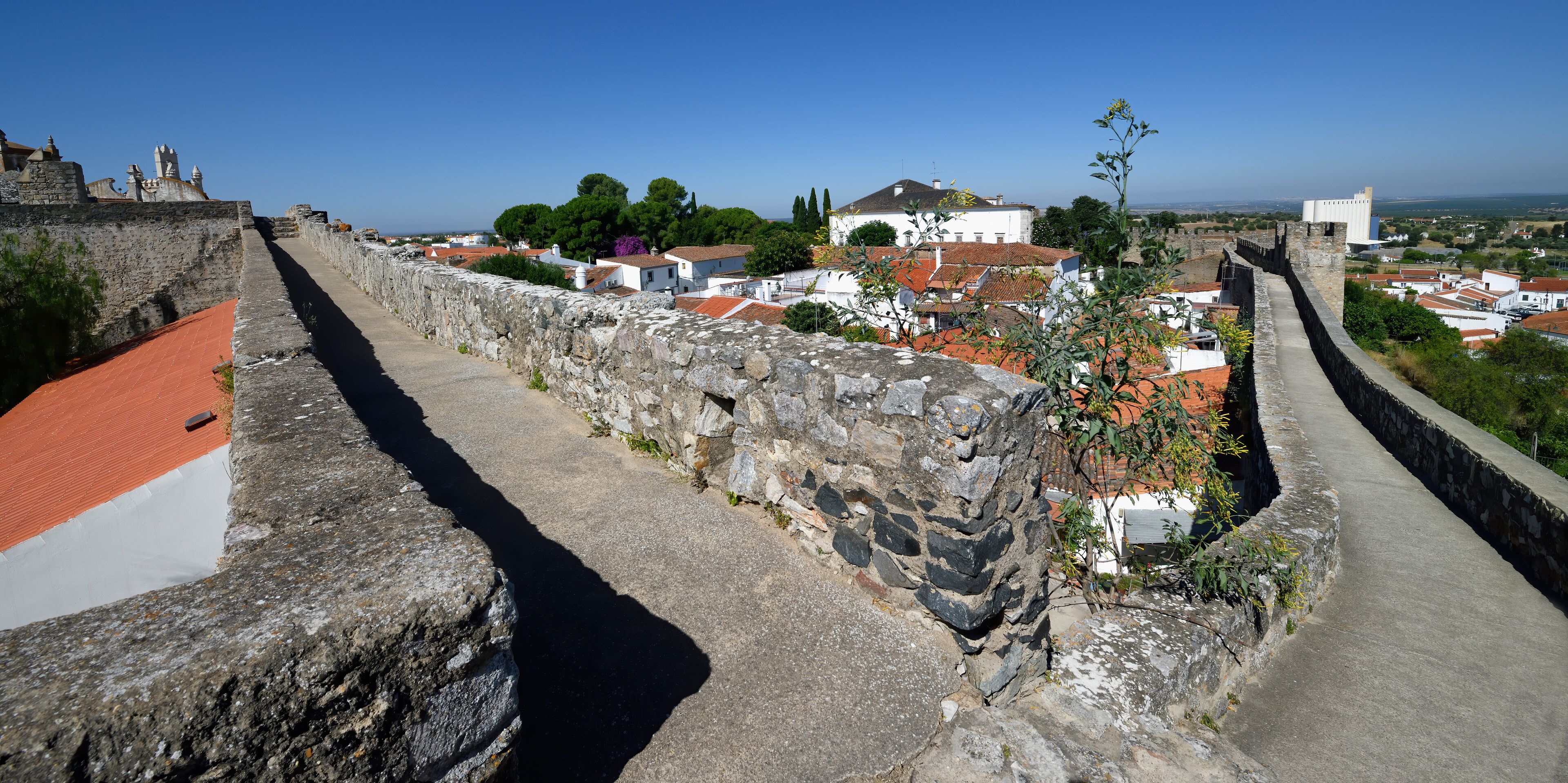 Walkway on top of the ramparts, Serpa Castle, Alentejo, Portugal