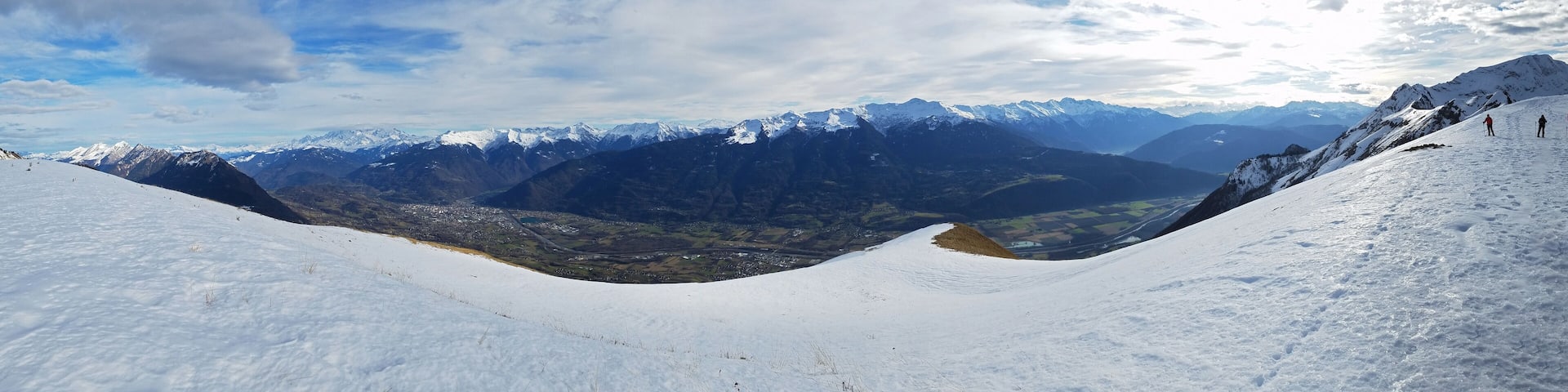 Paysage du Massif des Bauges en Hiver , Savoie , France