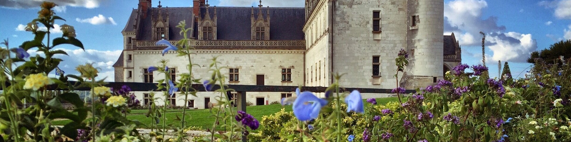 The royal Château at Amboise, in Loire Valley in France. Confiscated by the monarchy in the 15th century, it became a favoured royal residence and was extensively rebuilt...