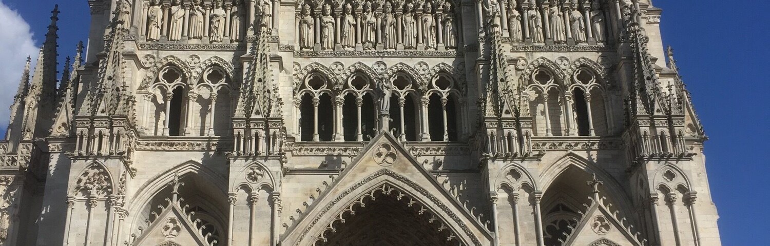 The largest cathedral in Europe by square meters
Cologne cathedral was copied on this one in Amiens dates back from
13 th century