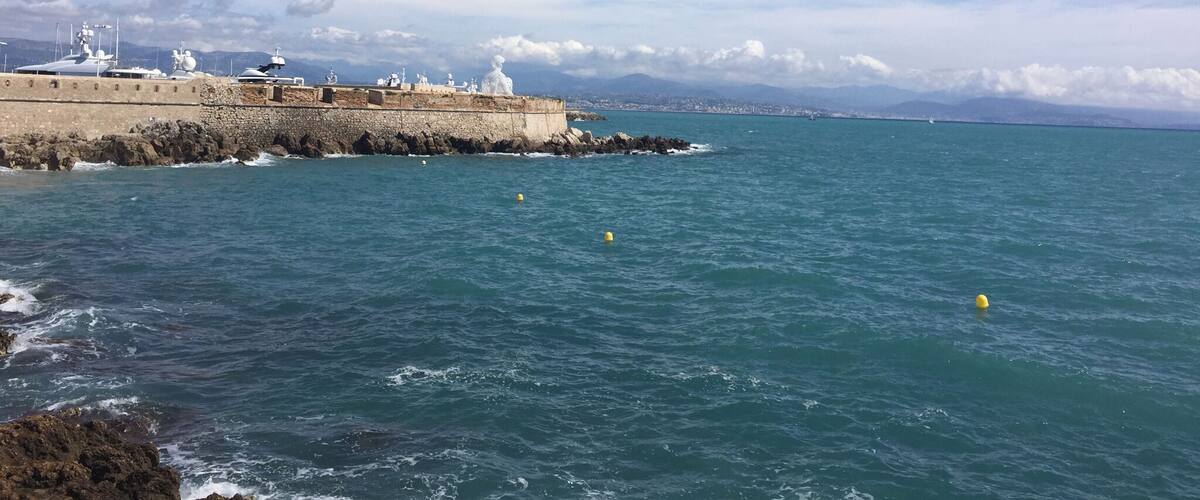 Beautiful, windy day in Antibes
