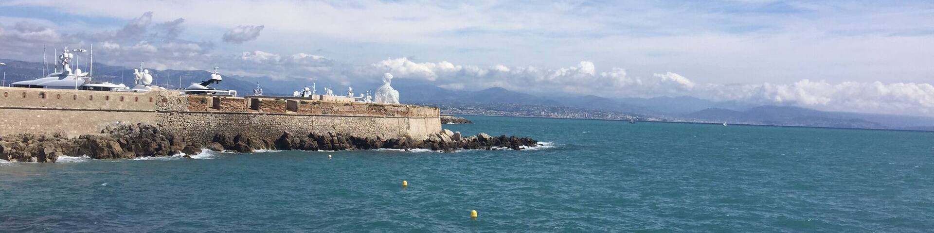 Beautiful, windy day in Antibes