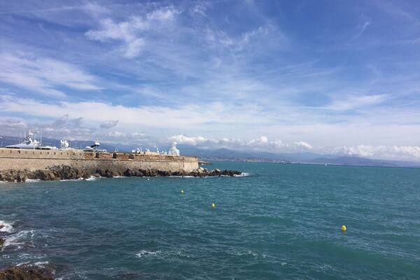 Beautiful, windy day in Antibes