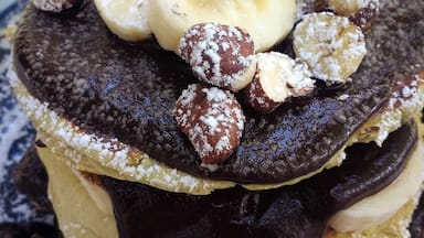 If I were to recommend a perfect place in Alexandroupoli for a decadent breakfast, it would definitely be this!
The chocolate that they use is #delicious and all the other ingredients are fresh and get combined into some wonderful and inviting dishes.
#GoodEats